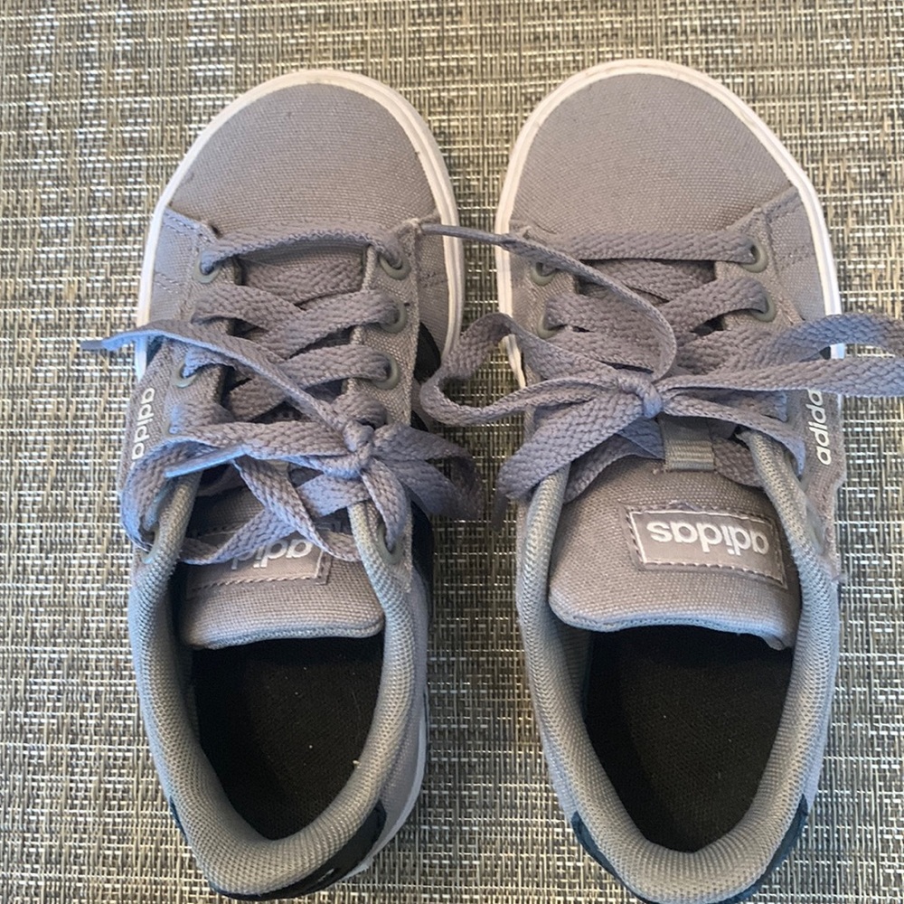 Boys Adidas Shoes size 11 kids